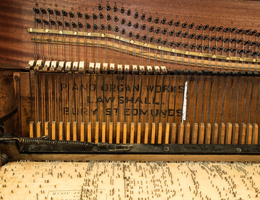 Barrel piano